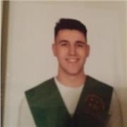 Soy muy atento y comprensible con los niños, y con los alumnos de primaria tengo preferencia